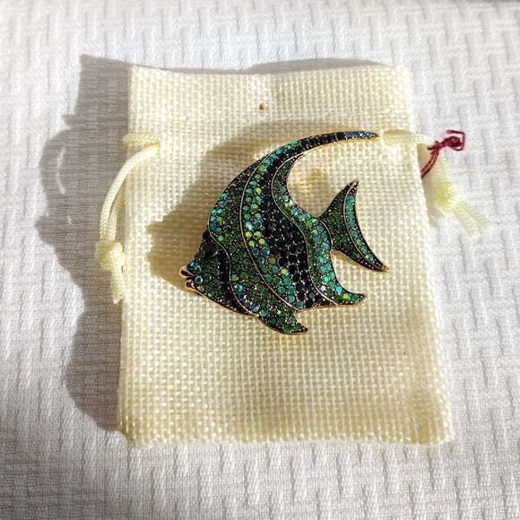 Green Rhinestone Angelfish Pin Broach - Picture 3 of 3